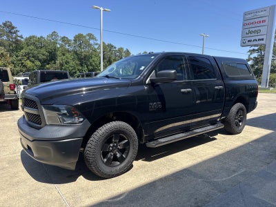 2022 RAM 1500 Classic Tradesman Crew Cab 4x4 5'7' Box