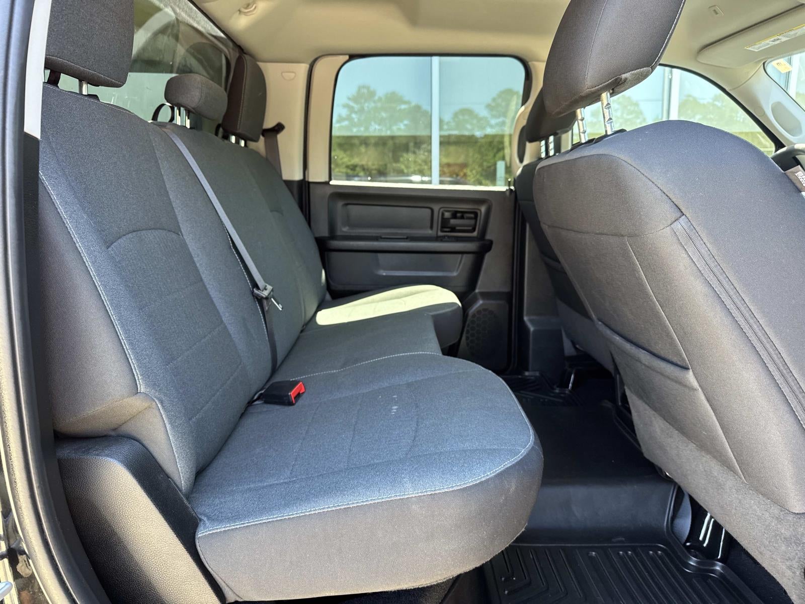 2022 RAM 1500 Classic Tradesman Crew Cab 4x4 5'7' Box