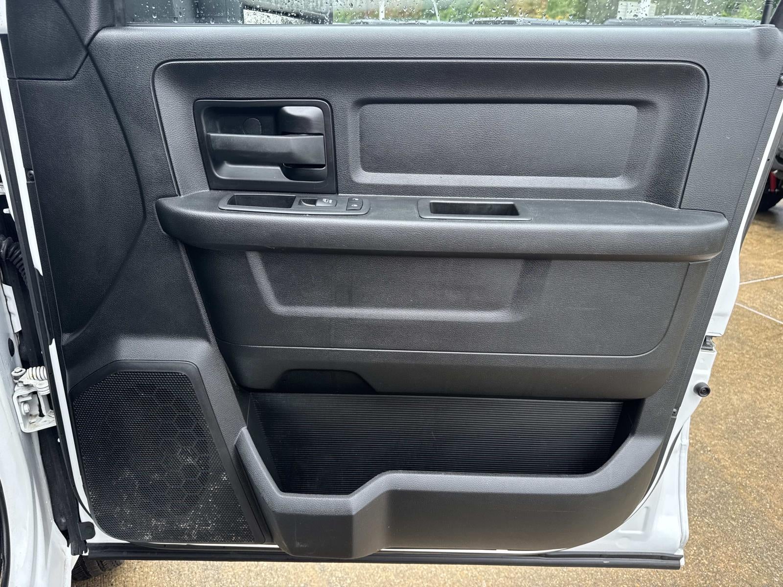2024 RAM 3500 Chassis Tradesman/SLT/Laramie/Limited