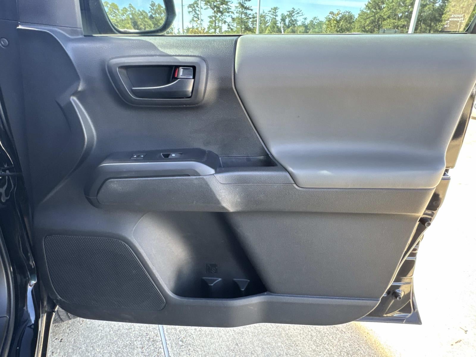 2022 Toyota Tacoma SR V6