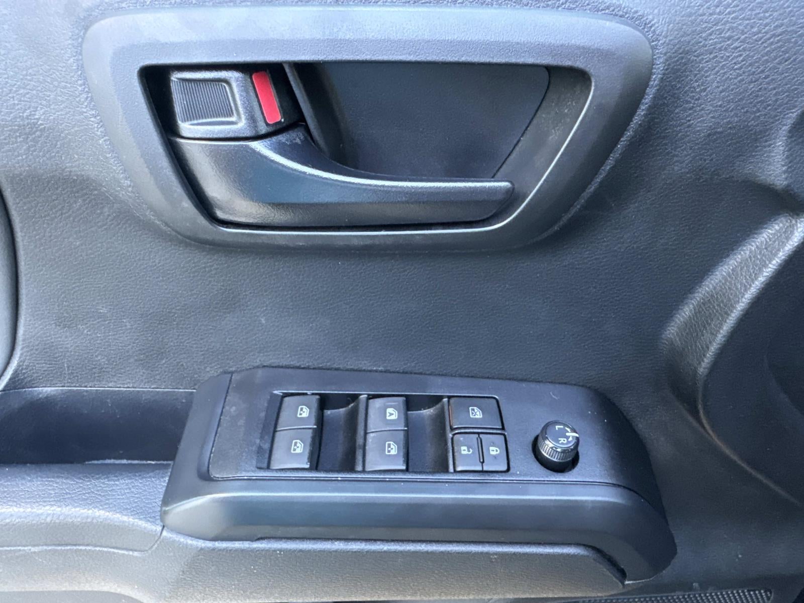 2022 Toyota Tacoma SR V6