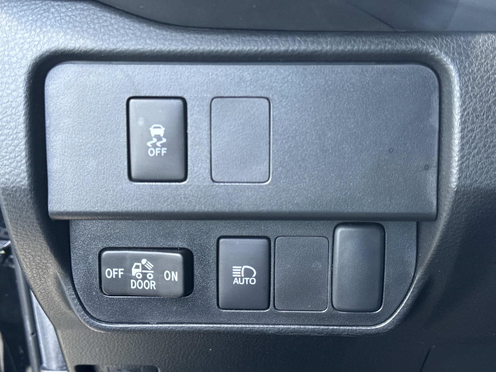 2022 Toyota Tacoma SR V6