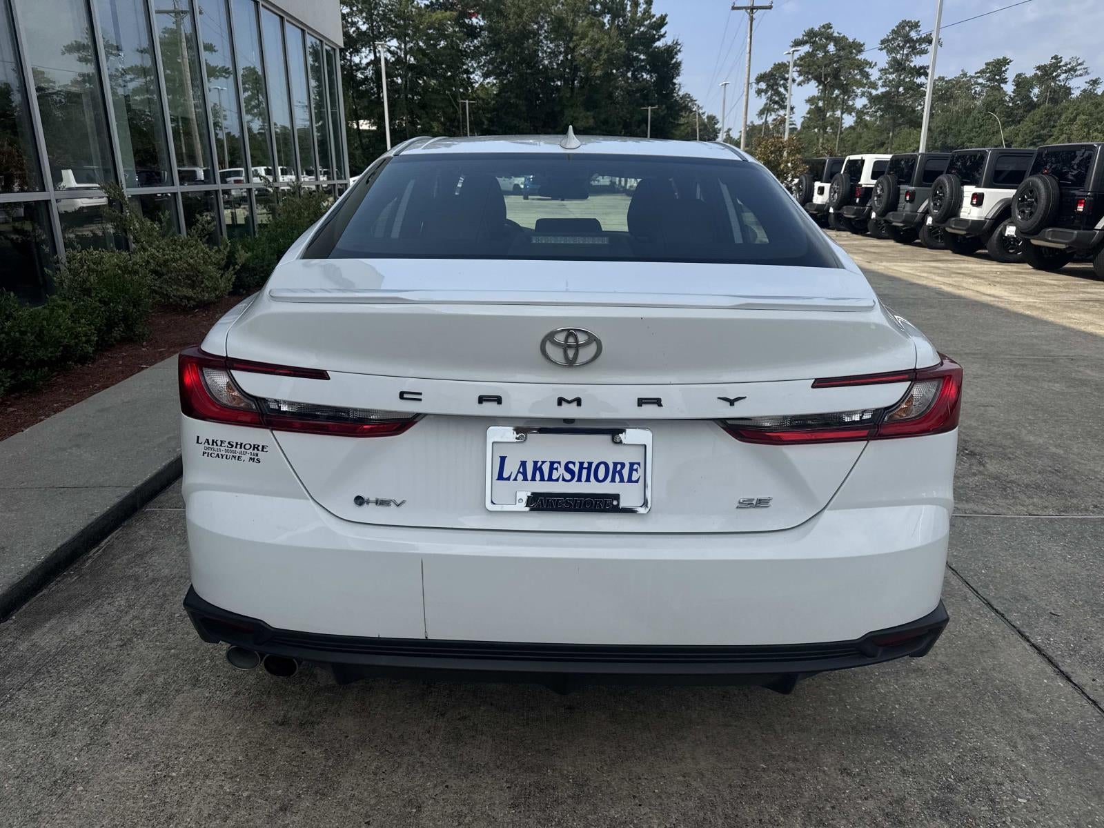 2025 Toyota Camry SE