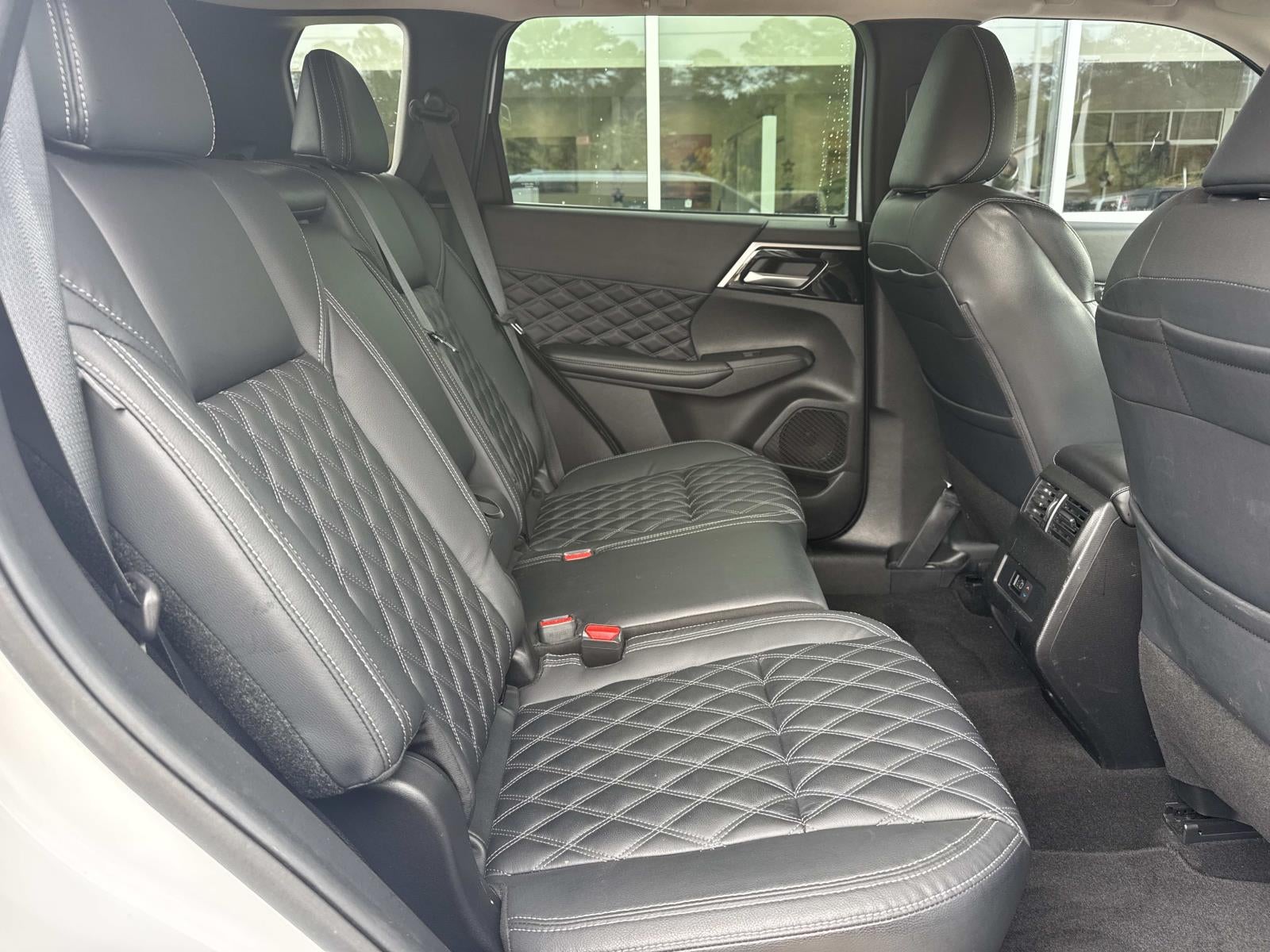 2022 Mitsubishi Outlander SEL Special Edition 2WD