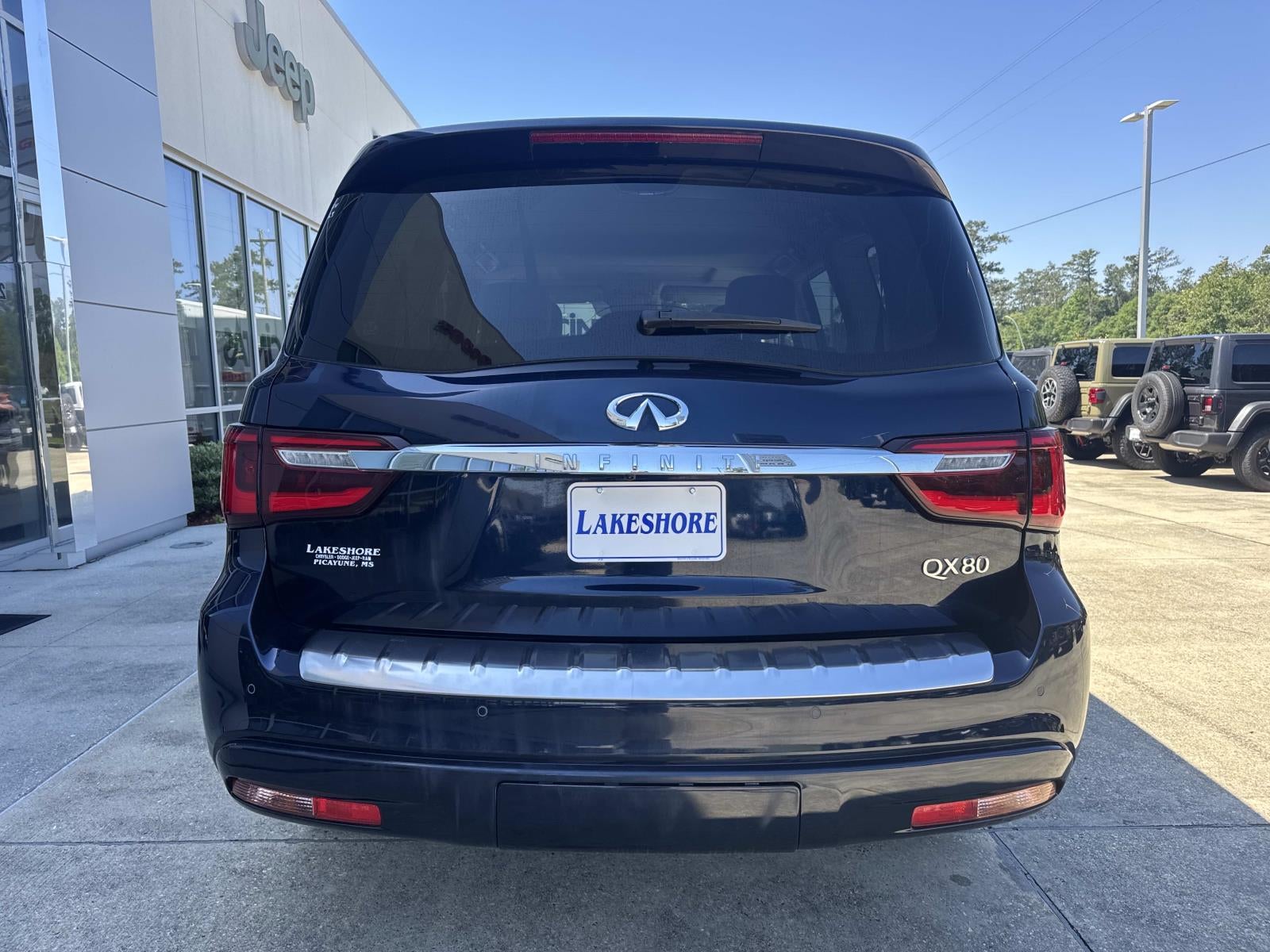 2024 INFINITI QX80 LUXE
