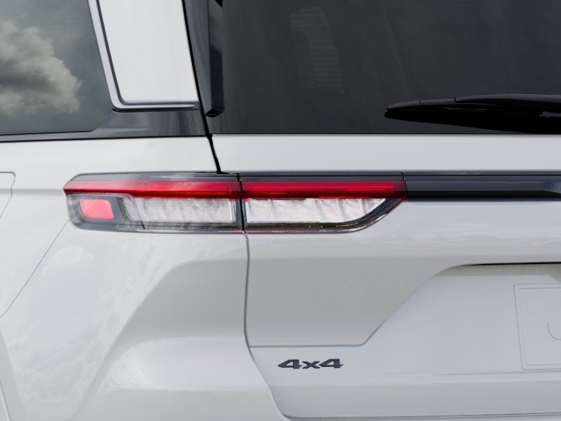 2027 Jeep Grand Cherokee GRAND CHEROKEE LIMITED RESERVE 4X4