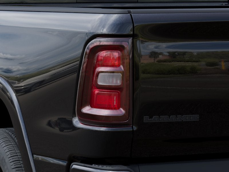 2027 RAM 1500 RAM 1500 LARAMIE CREW CAB 4X4 5'7' BOX