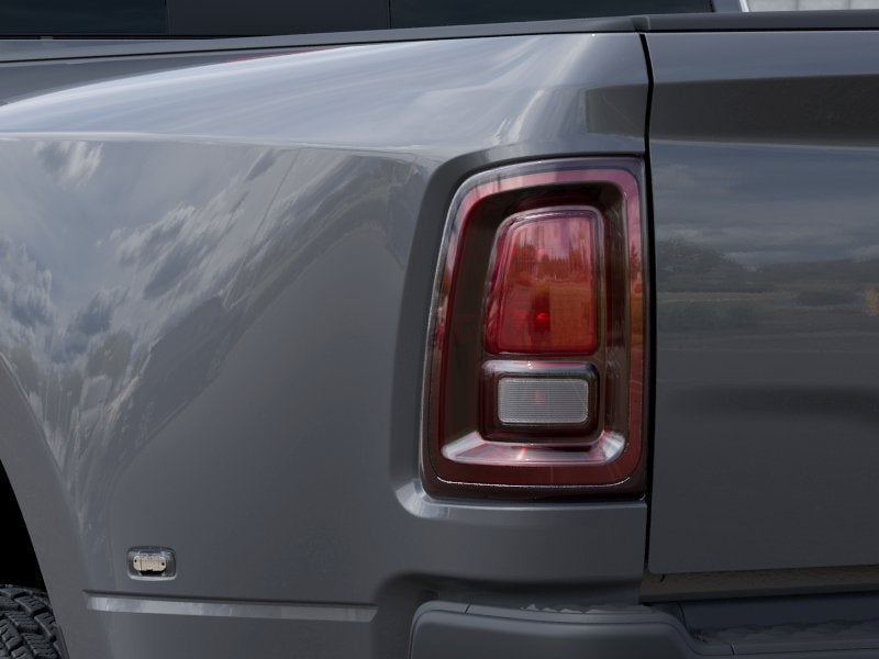 2027 RAM 3500 RAM 3500 TRADESMAN CREW CAB 4X4 8' BOX